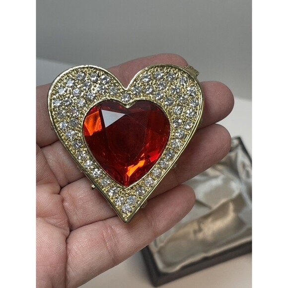 Zanzibar Mini Red Heart Collectable Trinket Box New - Picture 2 of 9